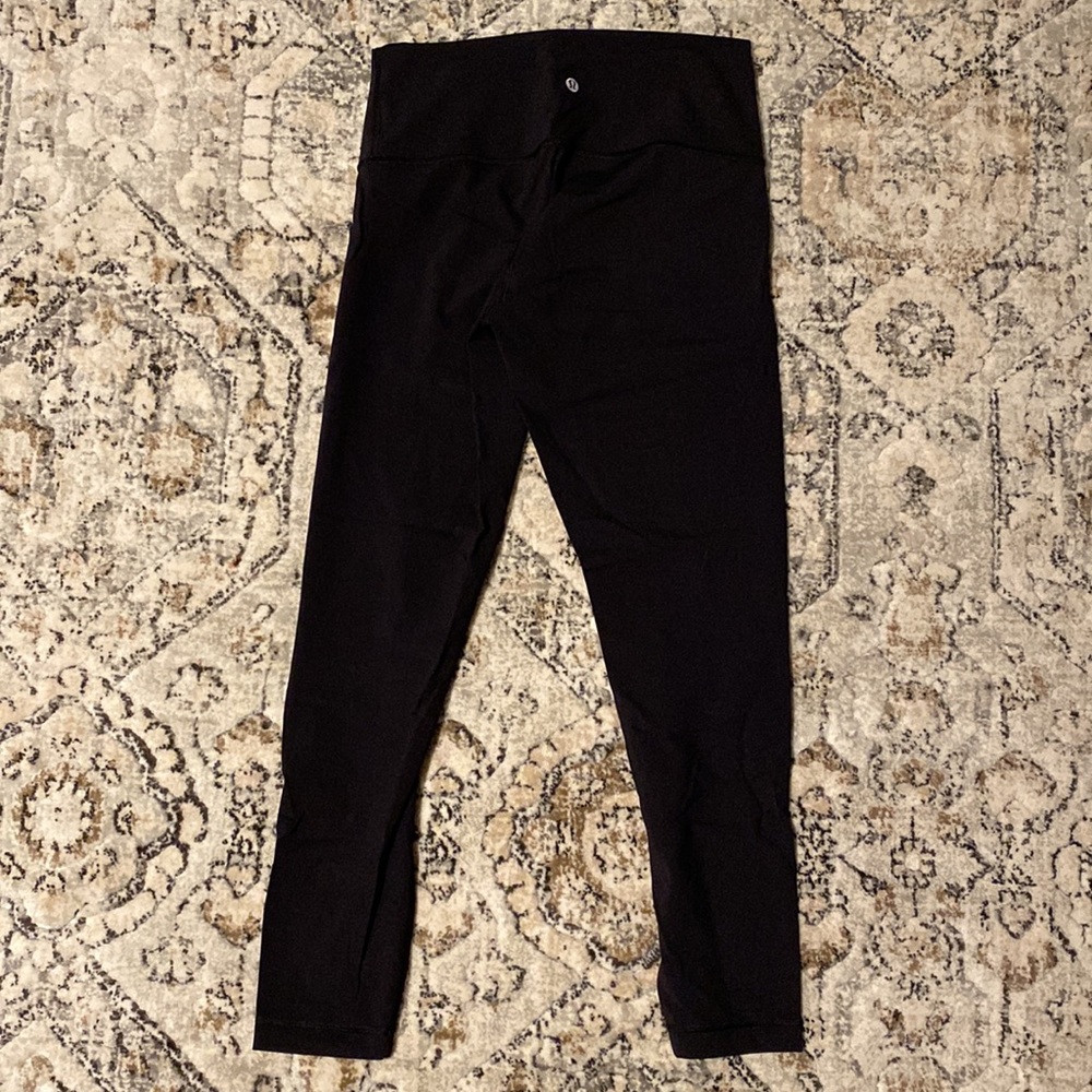 Lululemon wunder under 25in (25 inch) leggings
Color Black